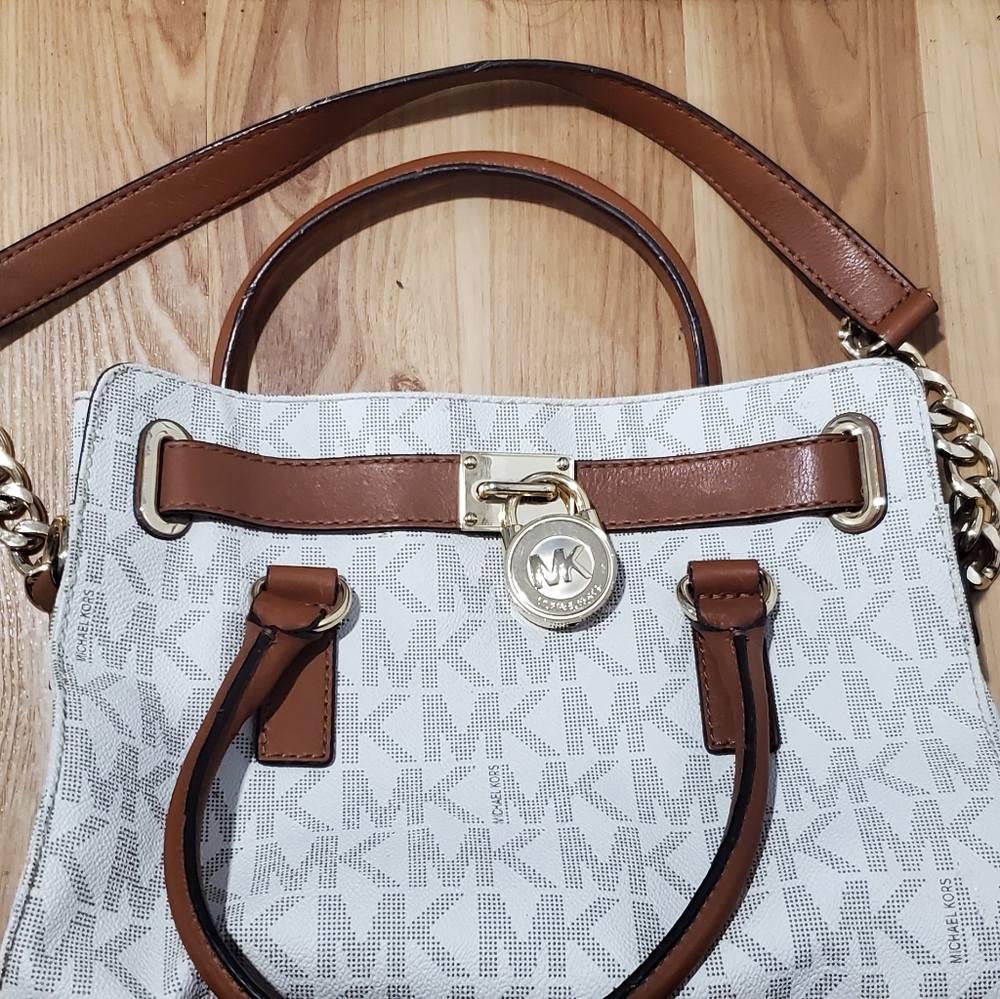 Authentic Michael Kors Hamilton Satchel - Picture 2 of 5